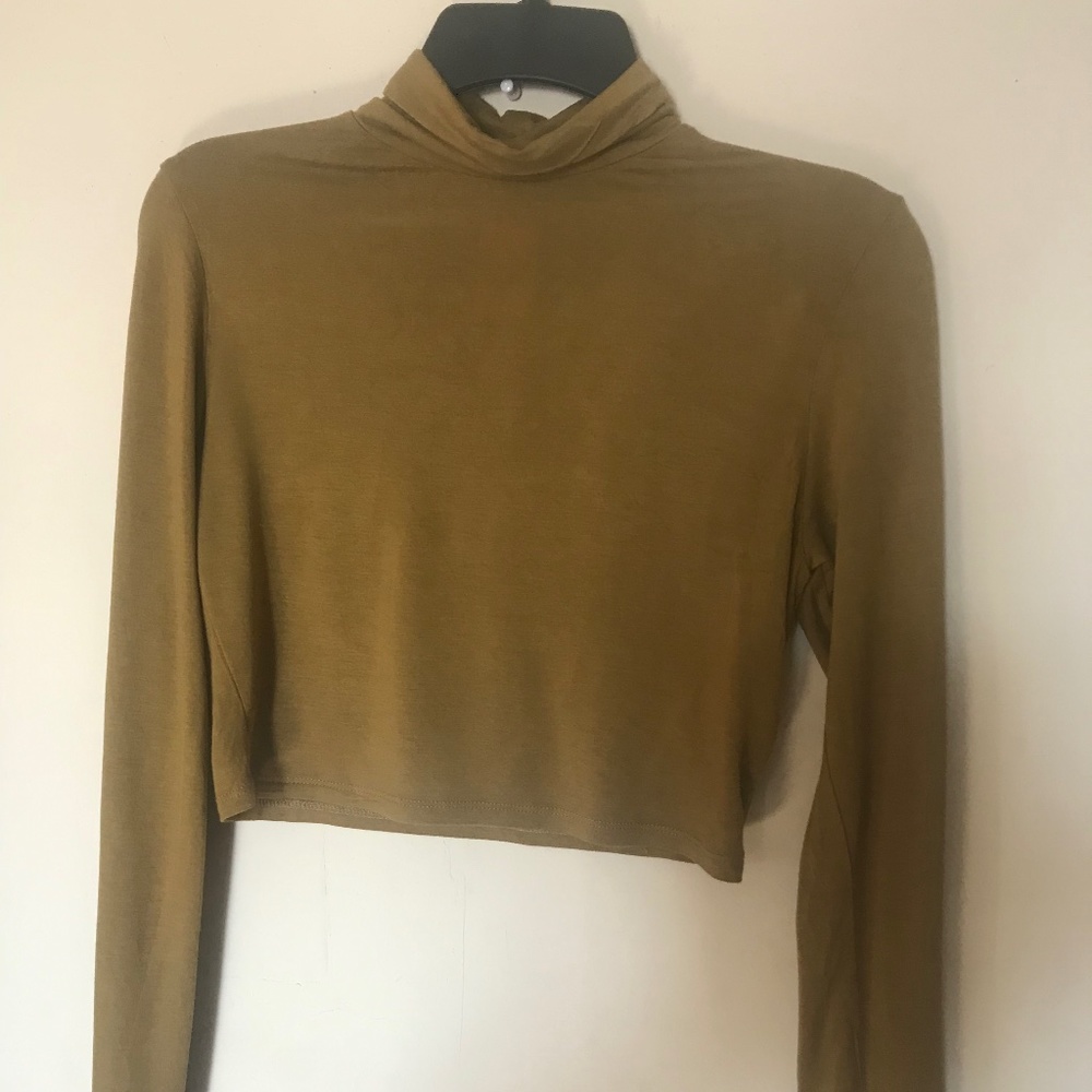 Double Zero Crop Top. Mock Neck. Long sleeves. Medium - Picture 1 of 1
